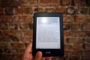 Kindle vs Phone: Which is Better for Reading Books?