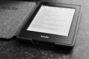 How to Change Font Size on Kindle? [3 Different Ways!]